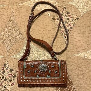 American West Crossbody Wallet !